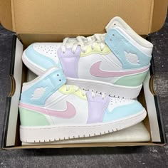 Authentic Air jordan 1 mid hand painted custom sneakers sneakers in pastel rainbow colors and swoosh, lilac, pink, blue, green yellow. *Be aware that jordan sneakers might fit you a little smaller than nike air force 1 sneakers, in doubt please go first to the store.  We do not take returns (every sneaker is custom made on order). All sneakers are made on order, please allow the indicated time for your item to be shipped. If you have any questions about the process time or do you need the sneakers quickly? Just send us a message!   * Be aware of your sneaker size, please in doubt go to the store first * Sneakers color may vary slightly due to photographic lighting and sources of your screen settings * All our sneakers are protected from water/rain, clean the painted parts with water only * Pastel Nike Shoes, Air Jordan For Women, Pastel Jordans, Rainbow Nike Shoes, Nike Air Force 1 Pastel, Cute Shoes For School, Pastel Things, Jordan Air Force 1, Cute Jordans