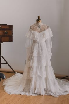 Old Fashion Wedding Dresses, Old Fashioned Wedding Dress, Old Fashion Wedding, Old Fashioned Wedding, 1970s Wedding Dress, Luxury Vehicles, Ruffle Wedding Dress, Old Fashion Dresses, Bohemian Bride