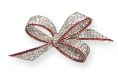 AN ELEGANT BELLE EPOQUE DIAMOND AND RUBY BOW BROOCH. Set with old mine and old European-cut diamonds, accented by calibré-cut ruby trim, mounted in platinum and gold (with concealed pendant loops, one small ruby missing), circa 1915 Titanic Jewelry, Ribbon Jewelry, Bow Brooch, Large Image, Bow Jewelry, Diamond Brooch, Ruby Jewelry, Fabulous Jewelry, I Love Jewelry