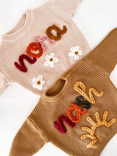 Welcome to our cozy corner of creativity! 🧶 Indulge in the warmth of handmade love with our personalized toddler sweater. Each stitch tells a story, carefully crafted to wrap your little one in comfort and style. Made from the softest yarn, this sweater is as gentle on their skin as it is on the eyes. Make it truly theirs with their name intricately woven into the design. From playdates to park adventures, this sweater will be their trusted companion, adding a touch of personality to every outf Knit Sweater With Name, Sweater With Design, Embroidery Name Sweater, Name Embroidered Sweater, Knit Embroidery Sweater Name, Baby Name Sweater Knit, Name Sweater, Toddler Sweater, Custom Kids