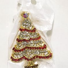 Christmas Rhinestone Decorated Tree Item: Brooch / Pin Color: Red, White, Silver Tone Material: Metal, Glass Size: Approximate 1 1/2 Inch Wide X 2 Inch High (4 X 5 Cm) Condition: New Tree Fashion, Bee Brooch, Rose Pendant, Jewelry Christmas, Enamel Brooch, Flower Pins, Silver Rhinestone, Gold Enamel, Vintage Pins