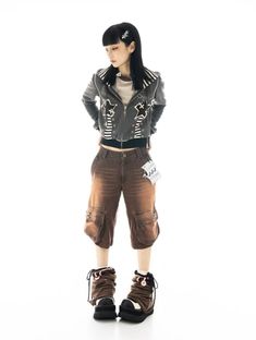 Star Y2k Fashion, Acubi Grunge Aesthetic, 2000s Harajuku Street Fashion, Early 2000s Chinese Fashion, Harajuku Fashion Y2k, Japanese Streetwear Aesthetic, 2000 Chinese Fashion, Acubi Fashion Y2k Grunge, Japanese Y2k Outfits