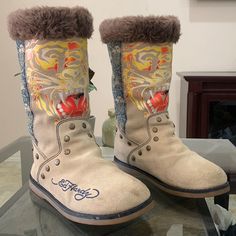 Ed Hardy By Christian Audigier Lion Tattoo Bootstrap Fur Lined Moccasin Boots 19fbs205w In Vintage Preowned Condition. Dust/Dirt Nothing Major Super Cute And Sexy Mid Calf Pull On Suede Leather Upper Fur Lined Size Us 7 Tags: Vintage, Y2k , 90s, 1990s, Christian Audigier, Tattoo, Don, Koi, Mermaid, Designs, Lion, Tiger, Animal, Fad, In Demand , Cat, Yellow, Orange, Brown, Blue, Studded Bin2 Ed Hardy Boots, Christian Audigier, Moccasin Boots, Ed Hardy, Lion Tattoo, Mid Calf, Moccasins, Suede Leather, Rain Boots