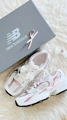 New Balance 530 Pink Outfit, Pink New Balance 530, New Balance 530 Pink, Pink Trainers, Skandinavian Fashion