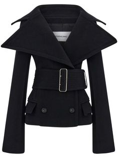 Luxurious Winter Outfits, Devil Wears Prada Style, Black Jacket Winter, Classy Clothing, Professional Outfit, Rich Clothes, Luxury Clothes, City Dress, Double Breasted Jacket