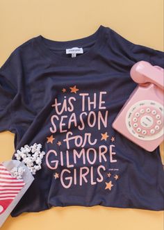 Unisex gilmore girls T-shirt just in time for gilmore girls watching season! Harry Potter Outfits, Girls T Shirt, Cute Friends, Gilmore Girls, Just In Time, Tis The Season, In Time