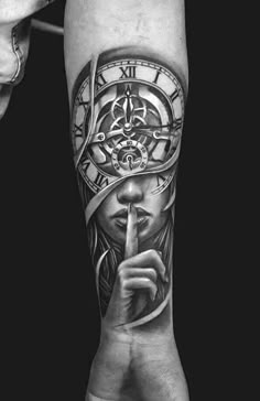 Tato Jam, Tattoos Arm Mann, Tato Maori, Clock Tattoo Design, Tattoo Trend, Cool Arm Tattoos, Forearm Tattoo Design, Cat Tattoos, Watch Tattoos