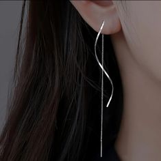 Long Tassel Threader Earrings, Wave Shaped, Simple Long Chain Earrings. Elegant And Simple. Elegant Dangle Earrings, Elegant Jewelry Silver, Threader Earrings Silver, Prom Jewelry Ideas Silver, Minimalist Silver Earrings, Elegant Silver Earrings, Prom Silver Jewelry, Silver Minimalist Earrings, Silver Minimalist Jewelry