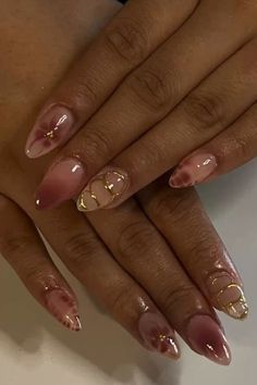 Daisy Acrylic Nails, Simple Gel Nails, Culture Magazine, Simple Acrylic Nails, Classy Acrylic Nails, Pretty Gel Nails, Soft Nails, Short Acrylic Nails Designs, Pink Acrylic Nails