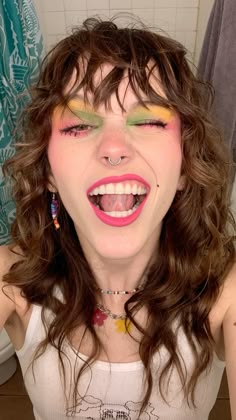 Remi Wolf Makeup, Creative Everyday Makeup, Colorful Grunge Makeup, Funky Makeup Looks, Fairy Core Makeup, Maximalist Makeup, Remi Wolf, Wolf Makeup