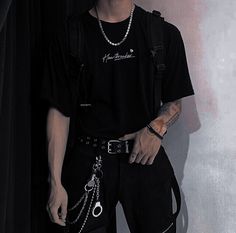 Vodka Reb, Wearing All Black, Streetwear Men Outfits, Men Fashion Casual Outfits, Pullover Designs, Edgy Outfits, Grunge Outfits, Aesthetic Outfits, Outfits Aesthetic