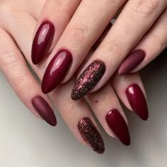 Dark Red Nails Ideas, Crimson Nails, Red Glitter Nails, Glitter Nail Designs, Indigo Nails, Cute Nail Art Designs, Short Acrylic Nails Designs