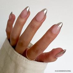 Who’s the fairest of them all? You, duh! You’ll love our Mirror Mirror Nail Set to elevate your everyday look. Featuring chrome silver french tips in our most popular short almond shape, this style is the perfect way to upgrade your day-to-day style. Kit Includes:  30 nails in 15 inclusive sizes Nail Glue (Net Wt. 0.07oz/2g) Double Sided nail file Cuticle stick Alcohol Pad Key Features Length: Short Shape: Almond Vegan and Cruelty Free French Manicure Silver Tips, Silver Tip Almond Nails, Shiny Tip Nails, Silver Tip Nails French Manicures, French Silver Nails, Silver Chrome French Tip Nails, French Tips Silver, Silver Chrome French Tip, French Nails Silver