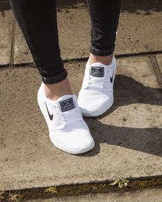 Nike Skateboarding, Basket Style, Adidas Shoes Women, Nike Tennis Shoes, Nike Tennis, Nike Trainers, Nike Shoes Cheap, Nike Roshe Run, Nike Free Shoes