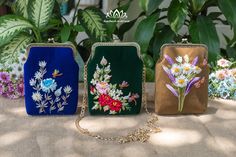 Hello! Welcome to my store! Wish you have a satisfying purchase！ When you have to think of a beautiful, meaningful, impressive gift for your lover, mother or friends then this will be the perfect choice for you! Mini bag ⭐The bag is handcrafted in each stage, with a unique and novel ribbon embroidery pattern that attracts all eyes. ⭐The bag is made of velvet fabric, if you want to change to another fabric please message us ⭐ 3 in 1(mini bag, purse and phone holder bag) ⭐Size: +Height: 7.48in / 1 Sulam Pita, Christmas Purse, Carpet Bag, Beautiful Dress Designs, Sling Bags, Mini Crossbody Bag, Ribbon Embroidery, Mini Crossbody, Hello Welcome