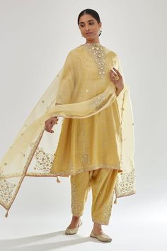 Buy Yellow Kurta And Salwar Silk Chanderi Embroidery Zari Thread Set For Women by KORA Online at Aza Fashions. Plain Suits, Kurta Embroidery, Sheer Dupatta, Yellow Kurta, Chanderi Dupatta, Red Kurta, Hand Painted Dress, Salwar Designs, Kurti Set