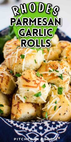 homemade parmesan garlic rolls on a blue plate with text overlay that reads, rhode's parmesan garlic rolls