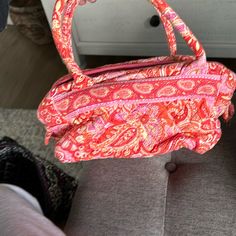 Brand New Never Used Just Doesn’t Have Tags On It Pink Satchel Shoulder Bag For Vacation, Pink Vera Bradley Lunch Bag, Vera Bradley Purses Handbags, Vera Bradley Lunch Bags, Vera Bradley Tote Bags Nylon Material, Vintage Vera Bradley, Bible Cases, School Lunch Bag, Vera Bradley Backpack Butterfly