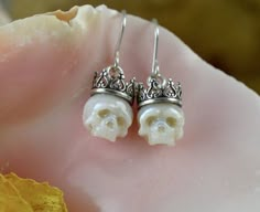 Skull Pearl, Skull Earring, Skull With Crown, Jewelry Skull, Carved Skull