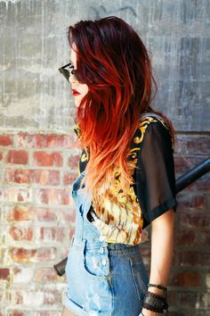 FIRE hair - use red chalk on ombré hair for carnival ? Fire Ombre Hair, Flame Hair, Cheveux Oranges, Fire Hair, Red Hair Color, Hair Color Dark