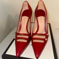 Selling These Never Used Authentic Gucci Shoes. Received Them As A Gift But Never Got Around To Wearing Them. Hopefully They Will Find A Home Where They’ll Be Put To Use! Gucci Shoes, Shoes Women Heels, Shoes Heels, Gucci, Women Shoes, Heels, Red, How To Wear, Color