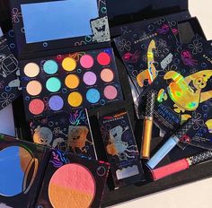 Goth House, Makeup Sets, Makeup Pallets, Makeup Supplies, Cool Makeup Looks, I'm Broke, Baby Skirt, Sponge Bob, Makeup To Buy