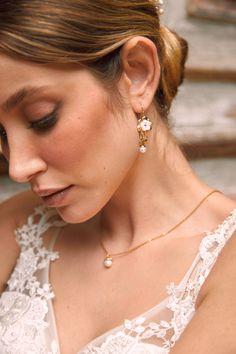 Wedding Dress Backs, Mother Of Pearl Earrings, Cultured Pearl Necklace, Floral Necklace, Wedding Dresses Romantic, Necklines For Dresses, Floral Jewellery, Bohemian Clothes