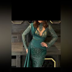 Royal Green Dress Used Only For 2 Hours/ Still New Very Beautiful And Elegant Royal Green Dress, Royal Green, Green Dress, Evening Dress, Evening Dresses, Colorful Dresses, Size 10, Womens Sizes, Womens Dresses