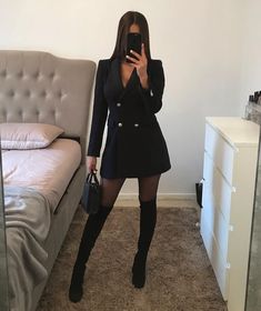 Blazer Dress Outfits Classy, Dinner Outfit Winter Classy, Dinner Outfit Winter, Blazer Dress Outfits, Black Blazer Dress, Greece Outfit, Attractive Clothing