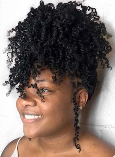 Explore the top Natural Hair styles of 2024. Embrace your unique curls and texture with these inspiring and beautiful looks. Hairstyles Crochet, Twists Hairstyles, Natural Hair Moisturizer, Passion Twists, Long Hair Tips, Twisted Updo, Twist Styles, Glossy Hair