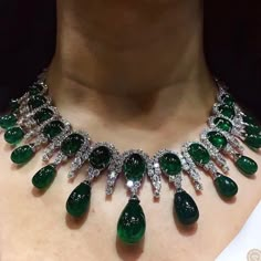 Breathtaking Emerald and Diamond Necklace This necklace is a piece from Karen Suen Fine Jewellery’s “Rare Emerald Collection” Emerald And Diamond Necklace, Diamond Jewel, Emerald Jewelry, Bijoux Diy, Fine Jewellery, Necklace Designs, Luxury Jewelry, Diamond Pendant