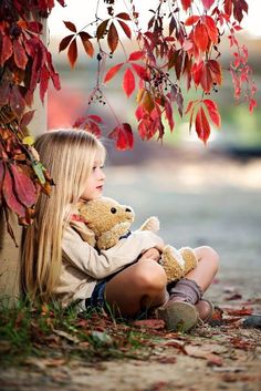 A Teddy Bear, 인물 사진, On The Ground, Autumn Photography