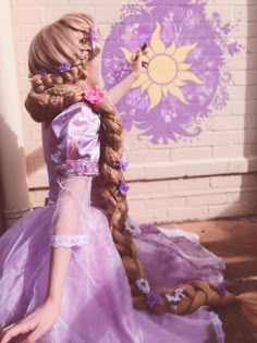 Rapunzel - @disney.princess.hannah Disney Princess Hair, Disneyland Characters, Rapunzel Cosplay, Disneyland Princess, Disney Princess Cosplay, Rapunzel Disney, Pocket Princess, Rapunzel Tangled, Disney Face Characters