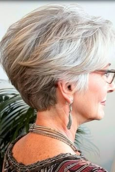 33 Stylish Wedge Haircuts for Women Over 50 That Maximize Volume Wedge Hairstyles, Wedge Haircut, Hairstyles For Women Over 50, Hair Cuts For Women, Short Haircuts For Women, Hair Advice, Haircut For Older Women, Short Hair Haircuts