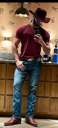 Cowboy Boots Outfit Mens, Modern Cowboy Style Men, Cowboy Outfits Men, Cowboy Outfit Men, Cowboy Boots Outfit Fall, Cowboy Boots Outfit Winter, Attractive Black Men, Cowboy Boots Outfit