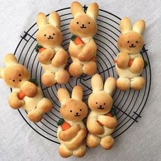 there are many buns that have been made to look like rabbits