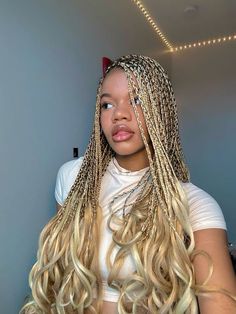 Hair Aesthetic Braids, Knotless Braids Blonde, Blonde French Curl Braids, Blonde Knotless Box Braids, Winter Braids, Box Braids Hairstyle, Aesthetic Braids, Blonde Knotless, Braids Aesthetic