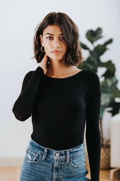 Corte feminino moderno Scoop Back Bodysuit, Chin Length Hair, Grunge Hair, Pretty Hairstyles, Bob Hairstyles, Hair Looks