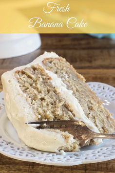 A slice of fresh banana cake with cinnamon cream cheese frosting. Fresh Banana Cake, My Country Table, Cake With Cinnamon, Cream Cheese Frosting Cake, Cinnamon Cream Cheese, Banana Cake Recipe, Homemade Frosting, Country Table, Banana Dessert