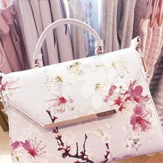 Pastels and cherry blossom  utterly in love with the dreamy @ted_baker Spring/Summer collection! ✨ Sakura Accessories, Neha Khan, Purse Design, Ted Baker Bag, Buy Makeup, Beautiful Handbags, Spring Summer Collection, Chic Bags, Designer Handbag