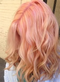 Peach Colored Hair, Peachy Pink Hair, Salmon Hair, Rose Pink Hair, Honey Hair Color, Hair Color Orange, Hair Color Unique, Pastel Pink Hair, Hot Hair Colors