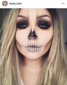 Leslie_Love Skull Make Up, Pelottava Halloween, Make Up Diy, Makeup Zombie, Cute Halloween Makeup