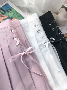 ❤Side lace-up A-line pleated skirt❤Unit (cm)

 S.
 total length 38 waist 64
 M.
 total length 39 waist 68
 L.
 total length 40 waist 72
 XL
 total length 41 waist 76 Pleated Skirt, Lace Up, Lace