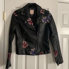 Beautiful Like Brand New Worn Only Once Genuine Leather Floral Design Black Leather Jacket Size Small Chic Black Floral Print Outerwear, Black Leather Jacket For Spring, Black Casual Outerwear With Floral Print, Casual Black Floral Print Outerwear, Black Floral Print Casual Outerwear, Leather Floral, Genuine Leather Jackets, Black Leather Jacket, Leather Jackets