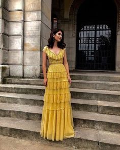 Yellow Gown, Looks Vintage, Fancy Dresses, Dream Dress, Yellow Dress, Guest Dresses, Look Fashion, Gorgeous Dresses, Pretty Dresses