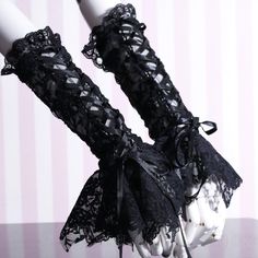 Goth Inspiration, Gothic Stuff, Lace Fingerless Gloves, Character Clothes, Bday List, Gothic Lace, Aesthetic Accessories, Prom Inspo, Old Fashion Dresses