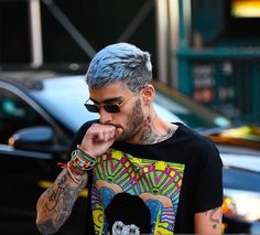 Zaddy Zayn, Zayn Malik Video, Crop Haircut, Very Important Person, Normal Guys, Trendy Hair Color, Bleached Hair