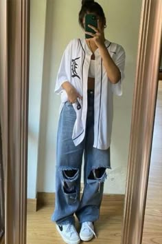 Jersey Jacket Outfit, Women Baseball Outfit, Jerseys Outfit, Women Ripped Jeans, Baseball Jacket Outfit