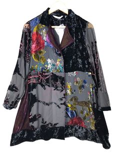 Soft Surroundings Jacket Black Velvet Burnout Boho Flowy Festival Floral Button Flat Lay Measurement Armpit to Armpit:  18" Length:  33" CONDITION:  The item pictured is in good condition and is the exact item you will receive.  All of our items are from a Smoke Free Environment. MEASUREMENTS Measurements are taken on a flat table.  Please compare these measurements with a similar garment that you own to ensure a good fit and minimize returns.  Sizing varies among different manufacturers so it is impossible to guarantee that pre-owned clothing hasn't been tailored or altered. FAST SHIPPING:  We ship items every day!  Please message us if you would like to combine shipping on an order! All items are shipped USPS First Class or Priority Mail with tracking number provided.  EXPECT A QUICK DEL Bohemian Black Outerwear With Floral Print, Soft Surroundings Duster Jacket, Winter Embroidered Velvet Outerwear, Bohemian Floral Embroidered Winter Outerwear, Burnout Velvet Kimono, Floral Flats, Upcycle Clothes Diy, Soft Surroundings, Floral Chiffon