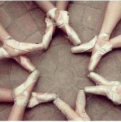 there are many pairs of ballet shoes arranged in a circle